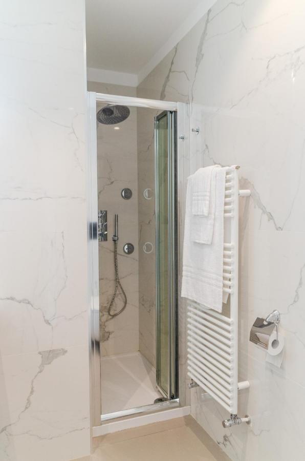 Apulialux Seaview Prestige Apt / Jacuzzi + Parking Appartement Polignano a Mare Buitenkant foto